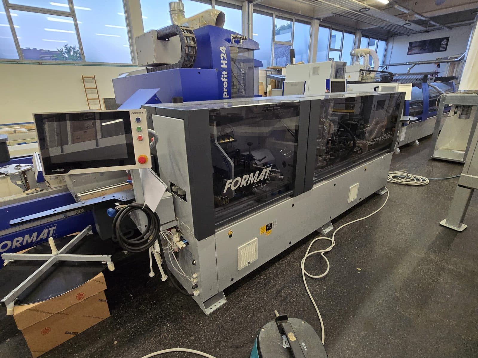 Tempora F600 spredaj